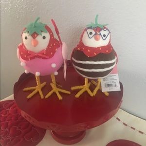 Valentine’s Day strawberry love birds set target